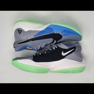 Nike mens shoes
